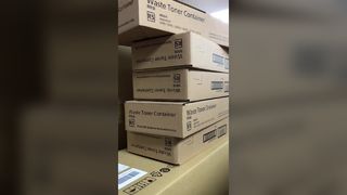 حاوية نفايات الحبر الأصلية من زيروكس CWAA0903